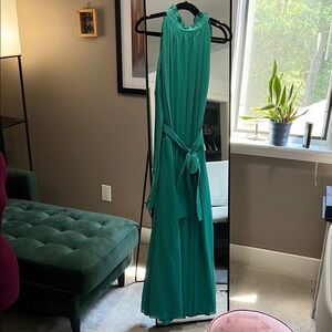 Elegant Green Maxi Dress | Size M